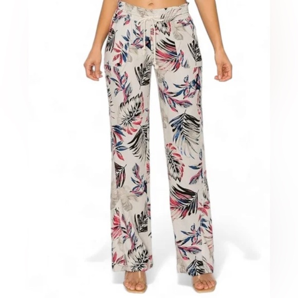 CALI 1850 Floral Print Women's Capris - Picture 1 of 10